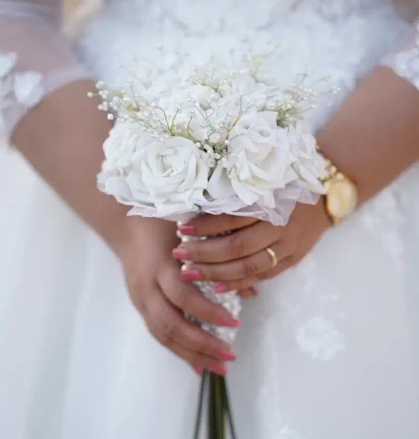 دسته گل عروس|گل مصنوعی|بافق, |دیوار