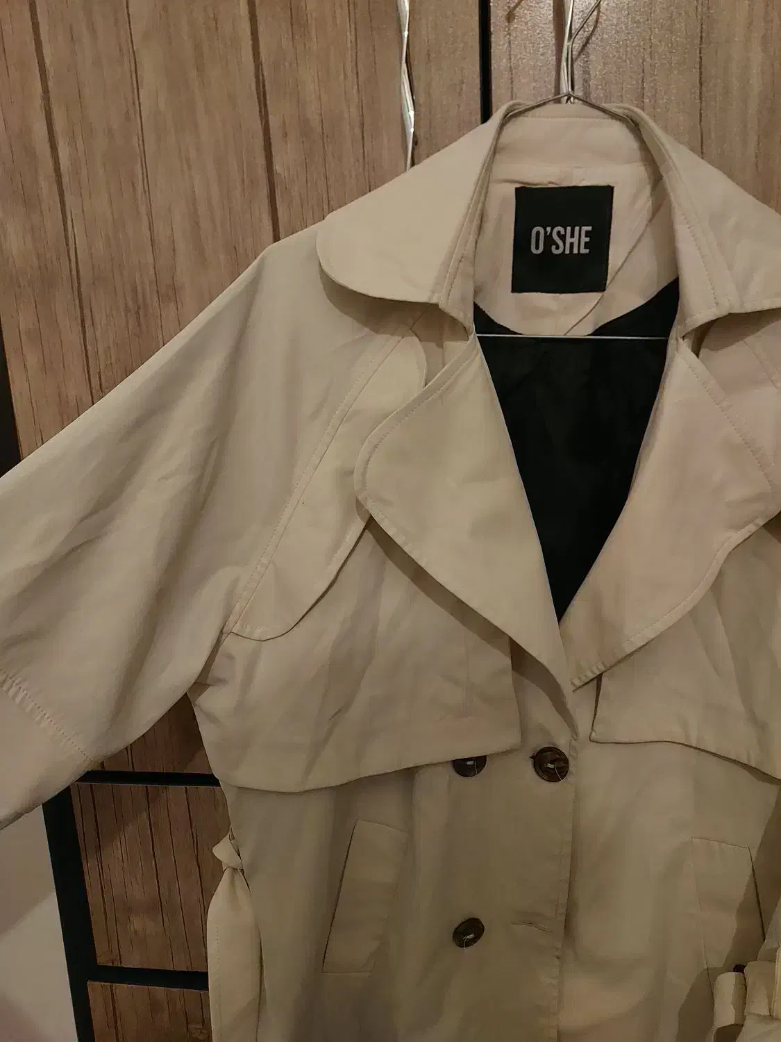 بارونی|لباس|شهرکرد, |دیوار