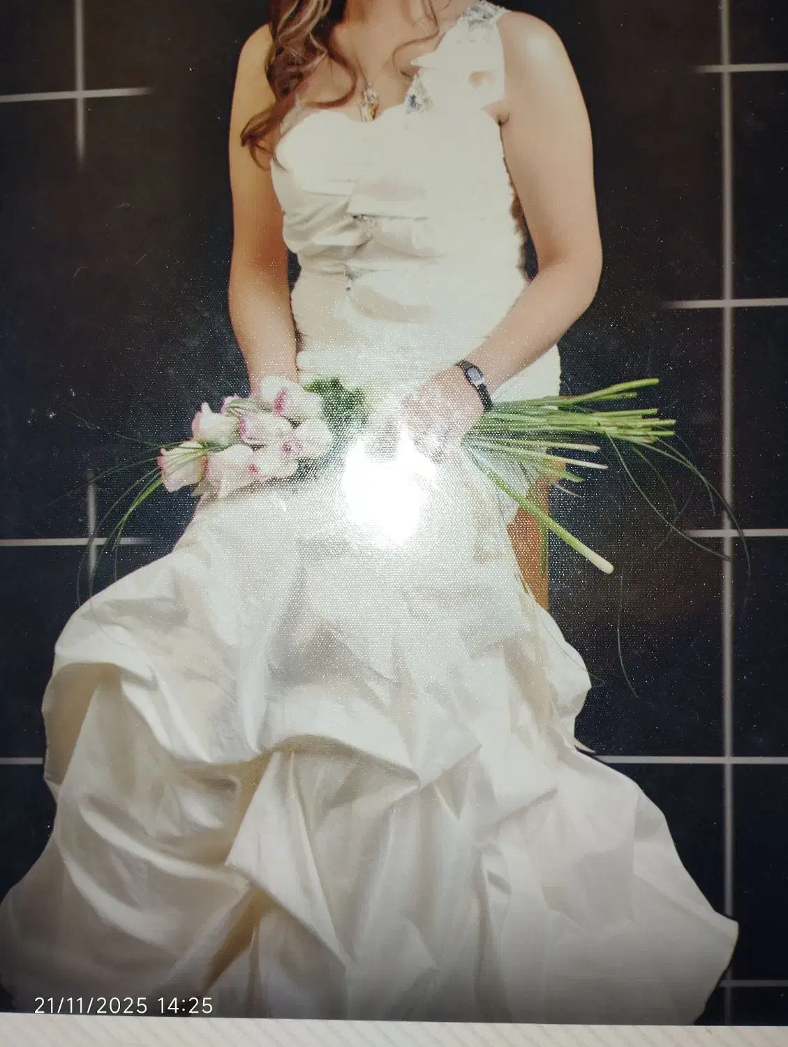 لباس عروس یا عقدی|لباس|شیراز, شاه قلی بیگی|دیوار