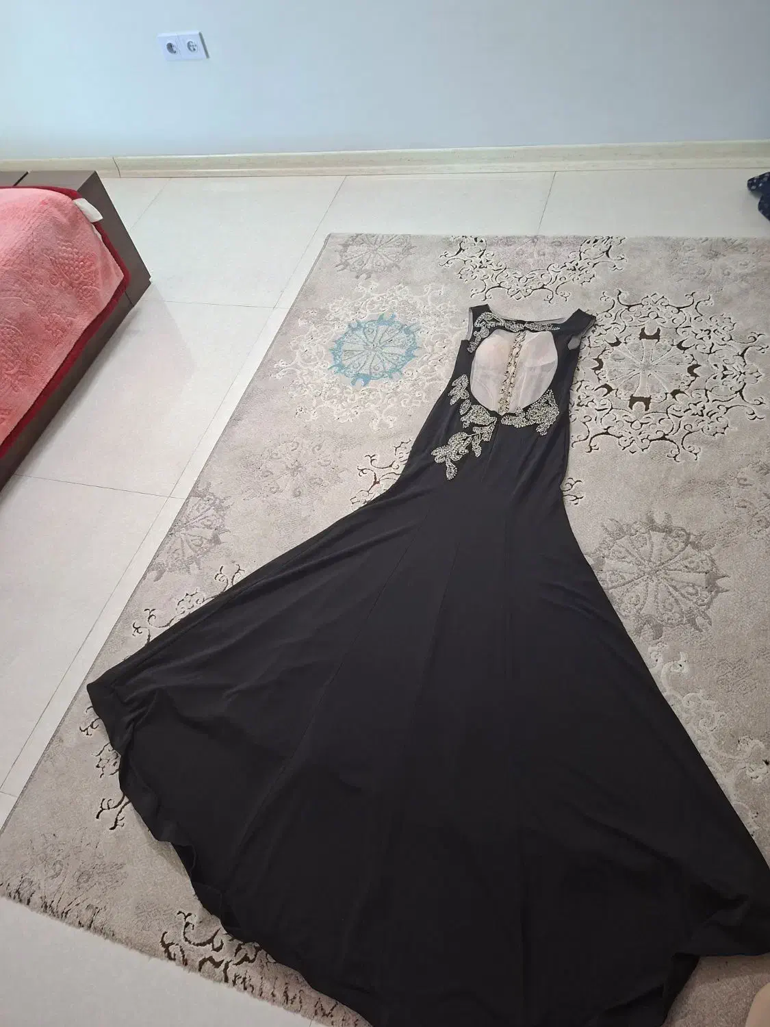 لباس مجلسی|لباس|مشهد, هنرور|دیوار