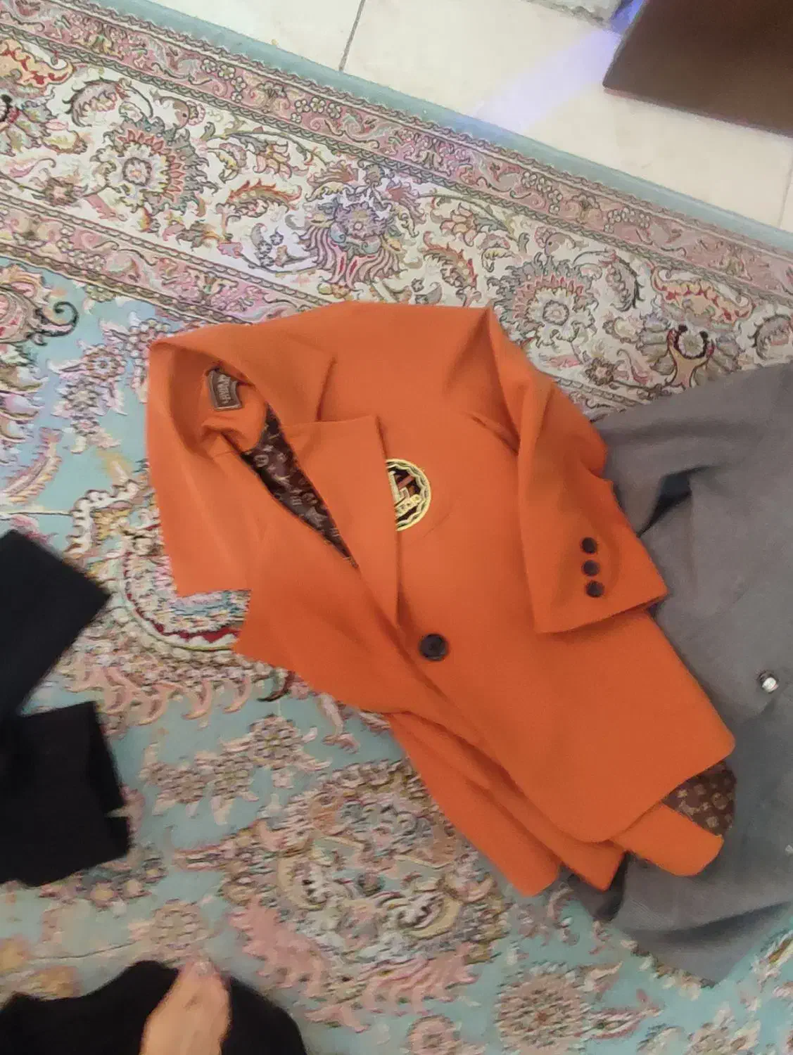 مانتو ها کاملا نو هستن فقط یه بار پوشیده شده|لباس|اندیشه, شهرک صدف|دیوار