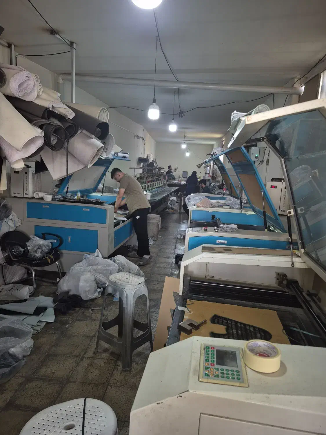 کارگر ساده خانم یا اقا|استخدام صنعتی، فنی، مهندسی|بهارستان, |دیوار