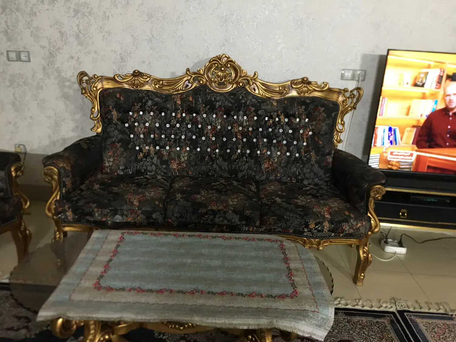 مبل سلطنتی ۷ نفره|مبلمان خانگی و میز عسلی|ساری, |دیوار