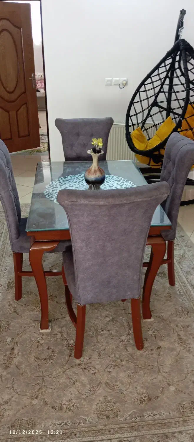 میز و صندلی ناهارخوری ۴ نفره|میز و صندلی غذاخوری|یزد, |دیوار