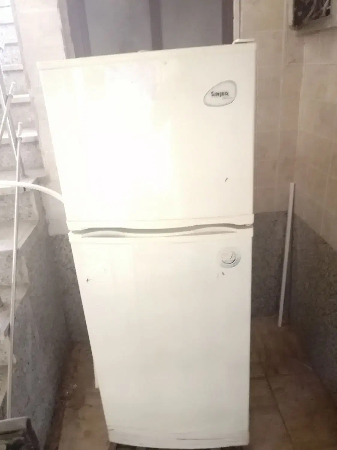 یخچال|یخچال و فریزر|صدرا-فارس, فاز ۱|دیوار