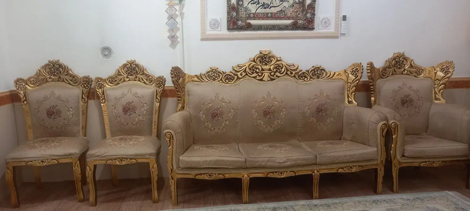 مبل سلطنتی جنس چوب|مبلمان خانگی و میز عسلی|سریش آباد, |دیوار