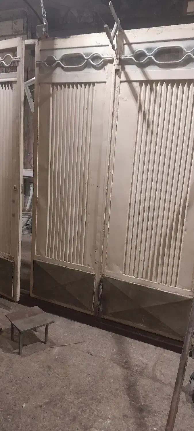 درب پارکینگ|مصالح و تجهیزات ساختمان|فلاورجان, |دیوار