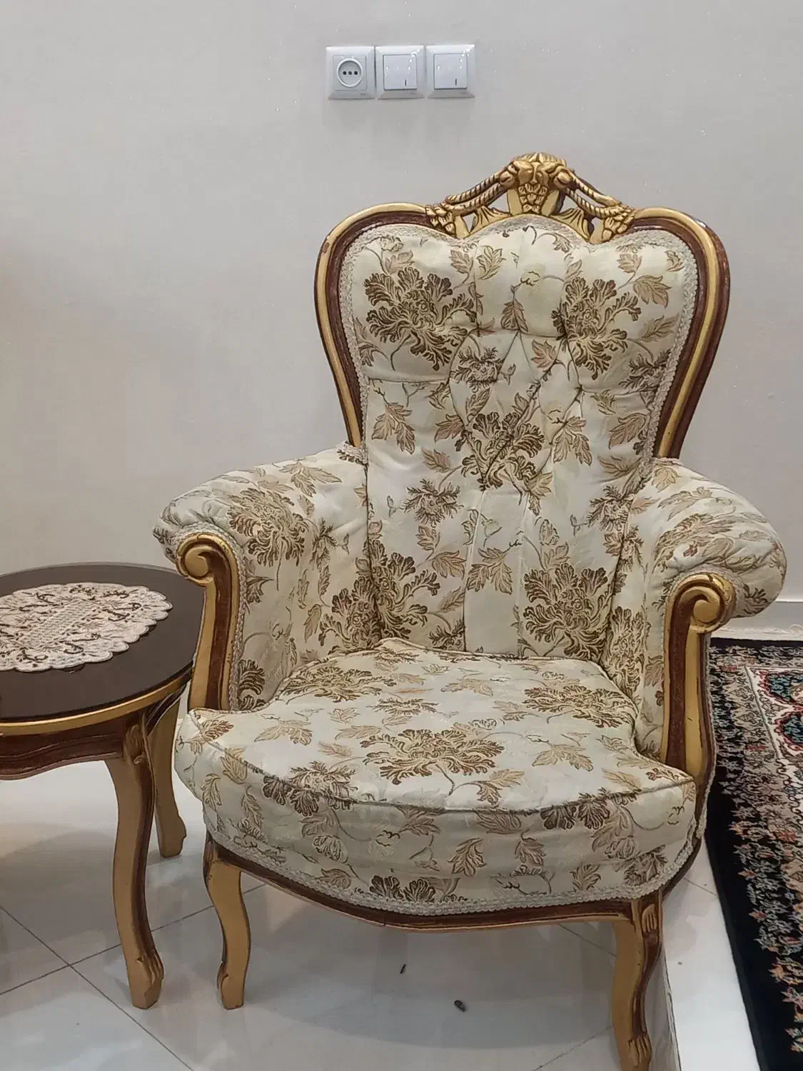 مبلمان در حد نو|مبلمان خانگی و میز عسلی|بروجرد, |دیوار