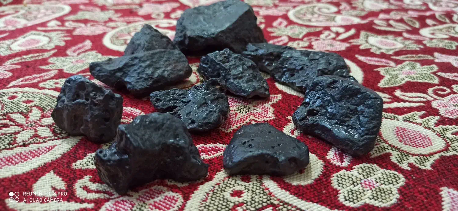 شهاب سنگ آهنین|کلکسیون اشیاء عتیقه|تفت, |دیوار