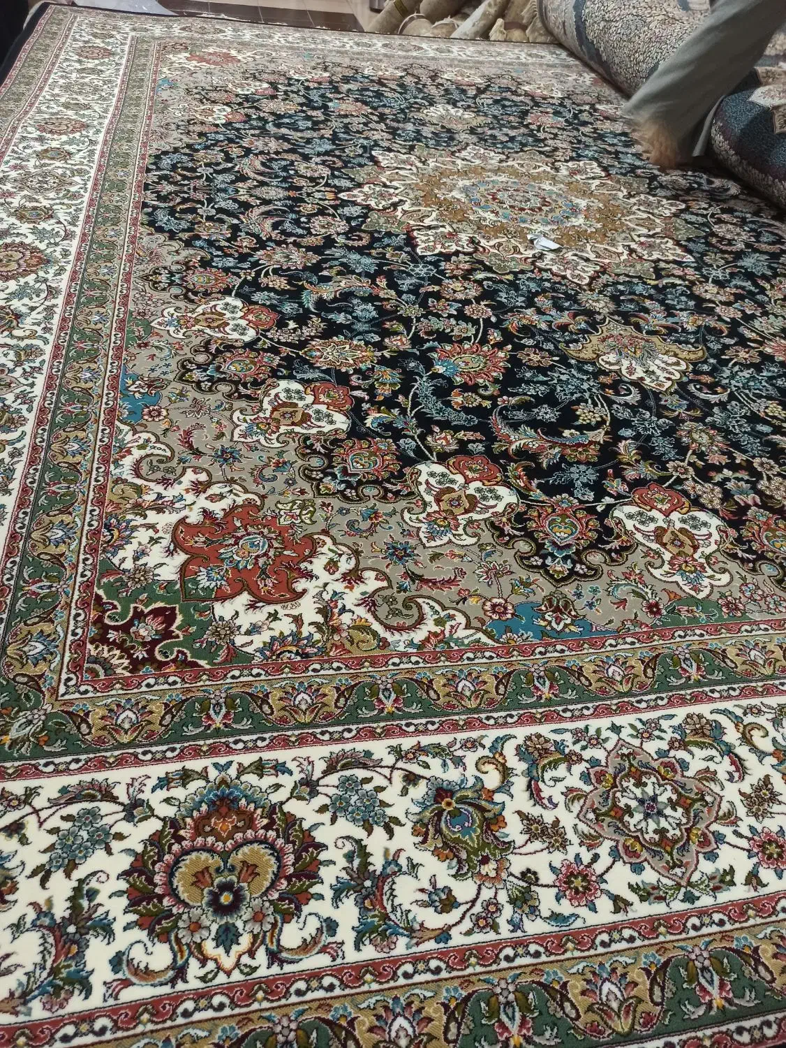 فرش سه تخته نو و جدید|فرش|لیکک, |دیوار