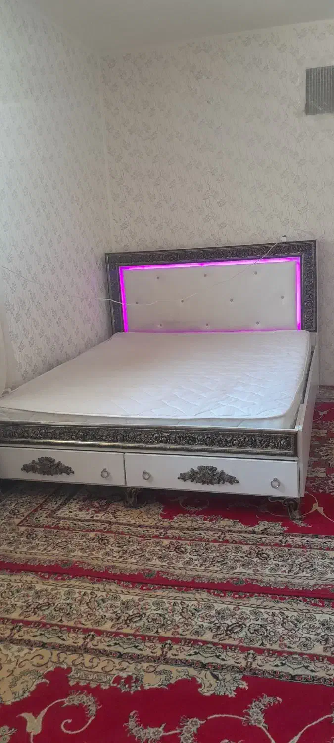 تخت خواب|تخت و سرویس خواب|کبودرآهنگ, |دیوار