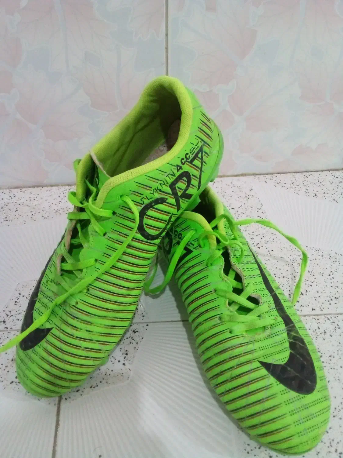 کفش چمن|کیف، کفش، کمربند|جوانرود, |دیوار