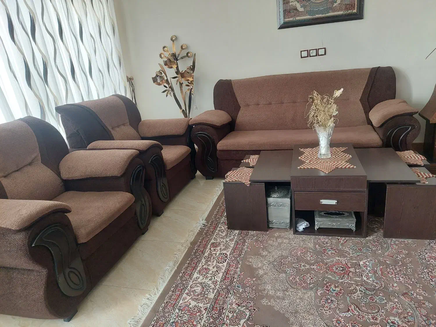 مبلمان ب همراه میز وسط و عسلی ها|مبلمان خانگی و میز عسلی|حبیب آباد, |دیوار