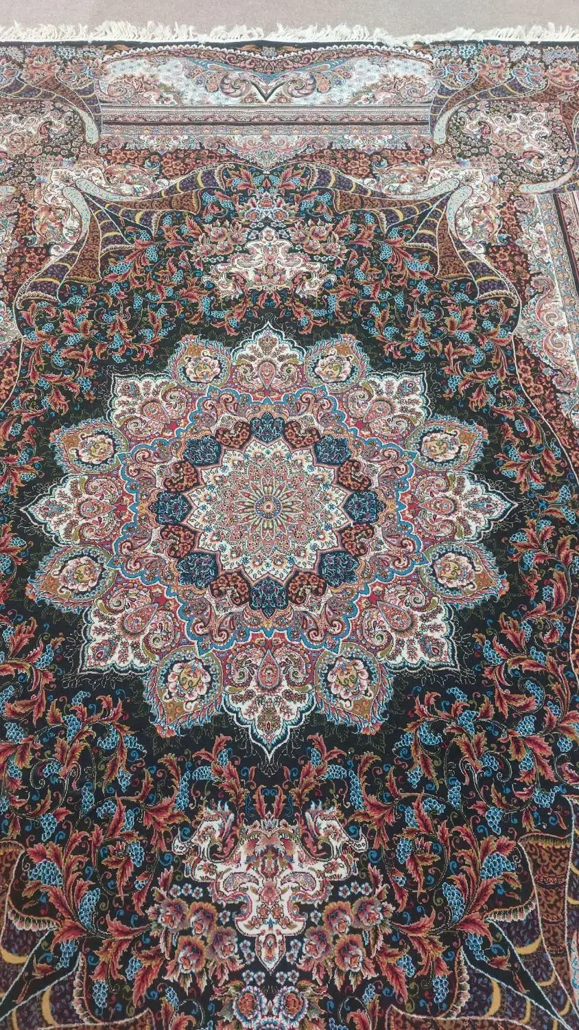فرش ۹ متری ۷۰۰شونه|فرش|قم, شهرک فاطمیه|دیوار