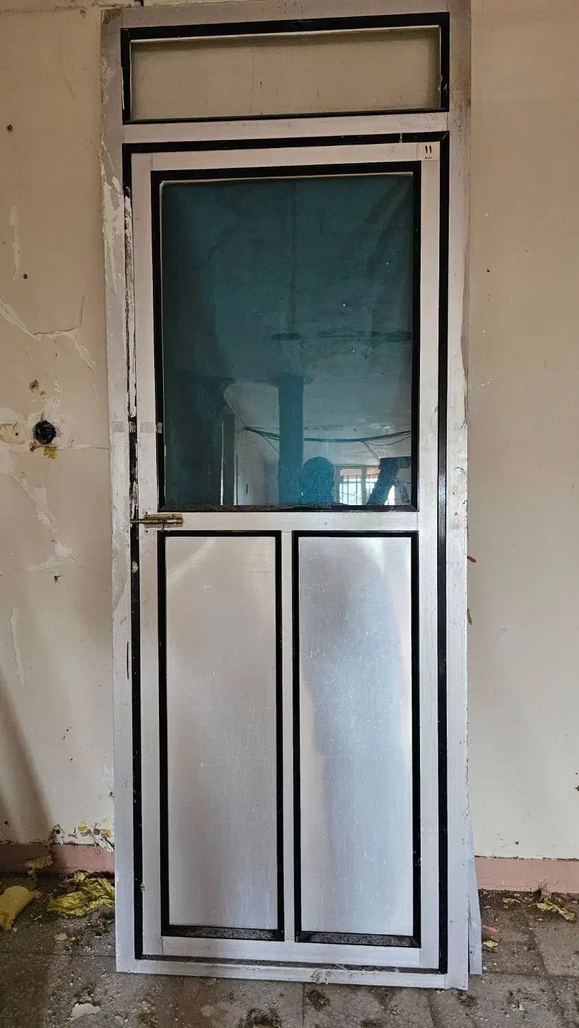 درب آلومینیوم|مصالح و تجهیزات ساختمان|قم, بکایی|دیوار