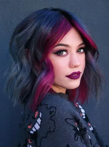 فیس فریم اسکاتلندی به رنگ قرمز|خدمات آرایشگری و زیبایی|سپیدان, |دیوار