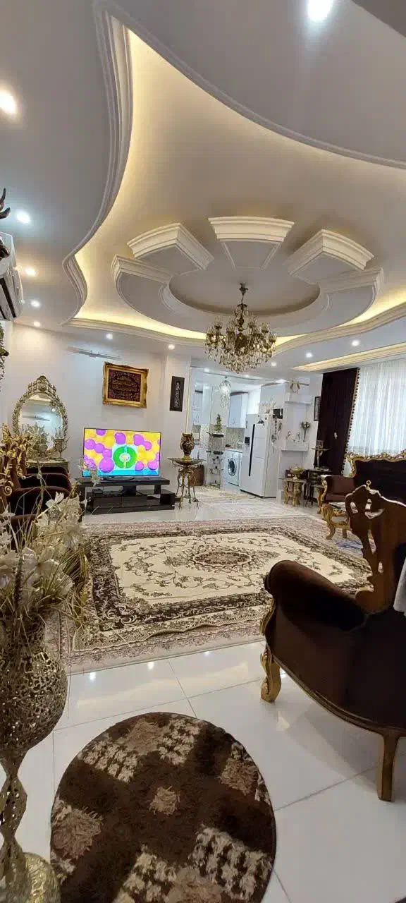 منزل فروشی  بر بلوار نواب|فروش خانه و ویلا|قم, وادی السلام|دیوار