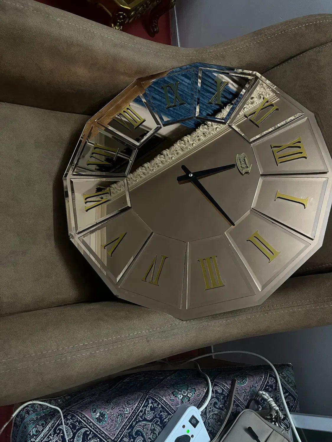 ساعت|ساعت دیواری و تزئینی|ساری, |دیوار