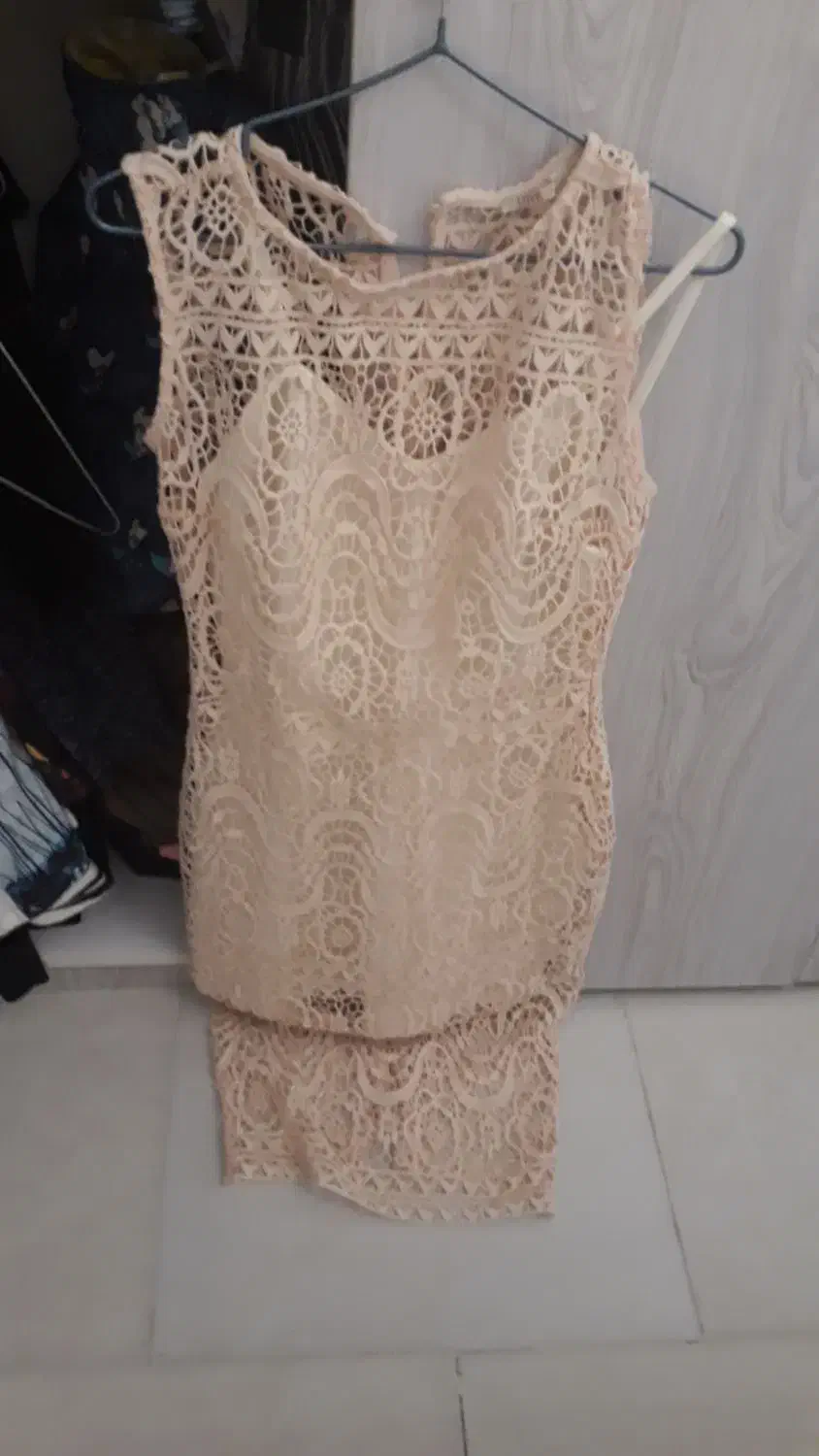 پیراهن گیپور|لباس|پردیس, فاز ۸|دیوار