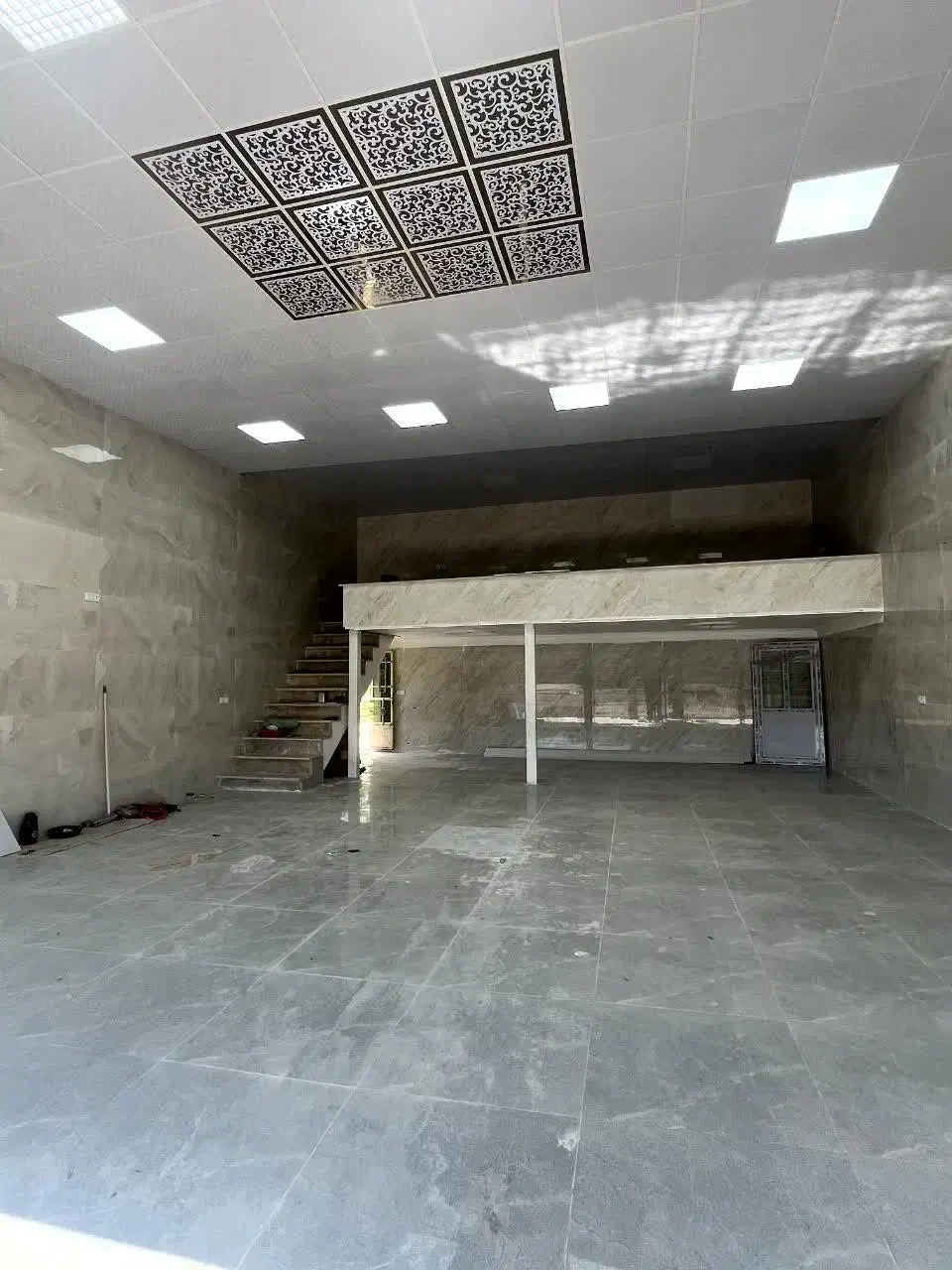 فروش گاراژ در جاده بویین زهرا دانسفهان|فروش مغازه و غرفه|بوئین زهرا, |دیوار