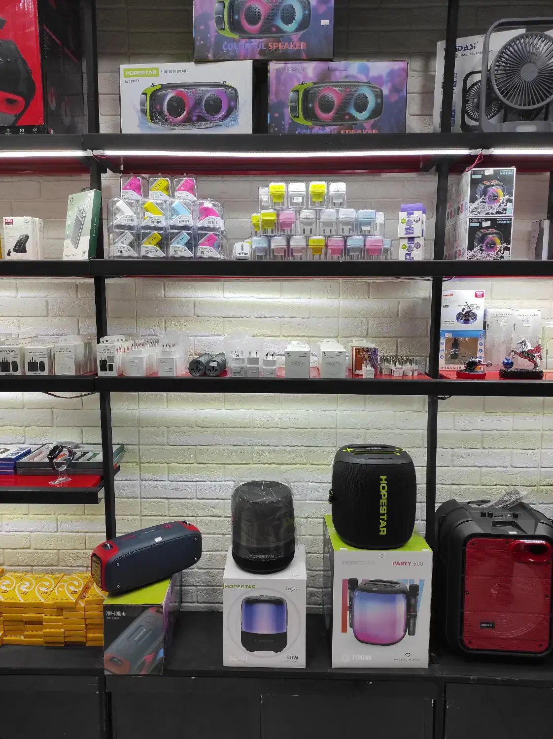 فروش عمده و تکی لوازم جانبی موبایل با قیمت عمده|لوازم جانبی موبایل و تبلت|ساوه, |دیوار