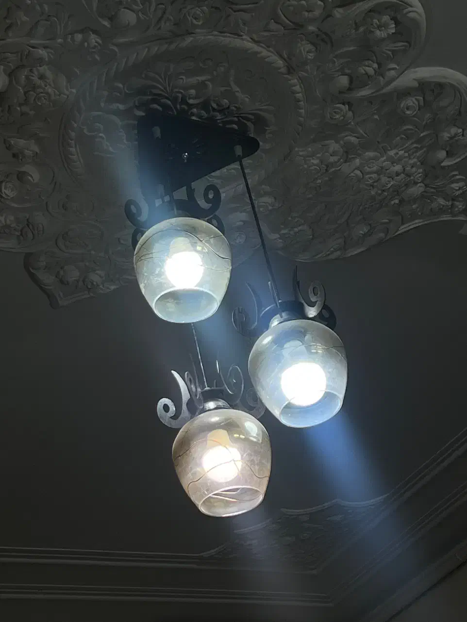 لوستر|لوستر و چراغ آویز|اصفهان, رکن الدوله شرقی|دیوار