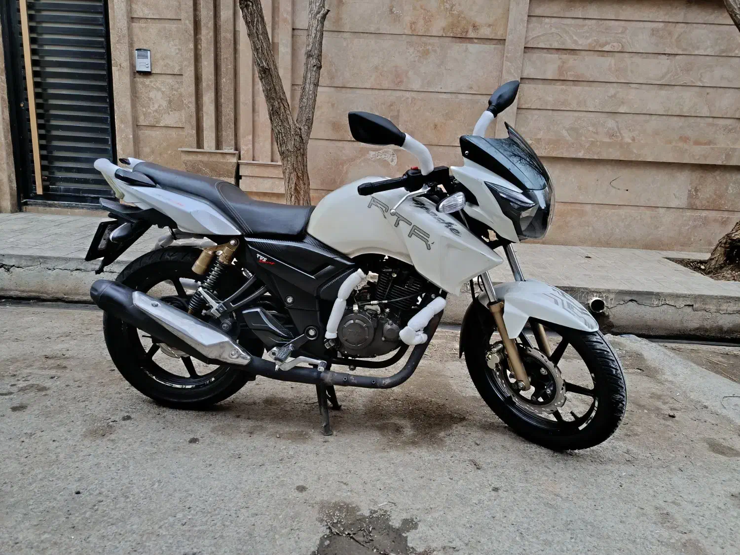 آپاچی 180مزایده|موتورسیکلت|محمدشهر, شهرک پیام (مهرالبرز)|دیوار