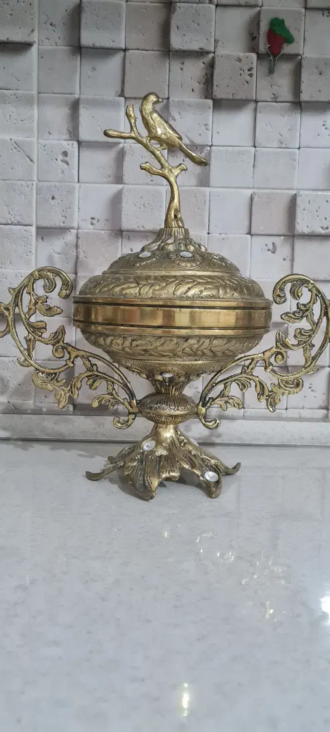 شکلات خوری برنز|کلکسیون اشیاء عتیقه|دورود, |دیوار