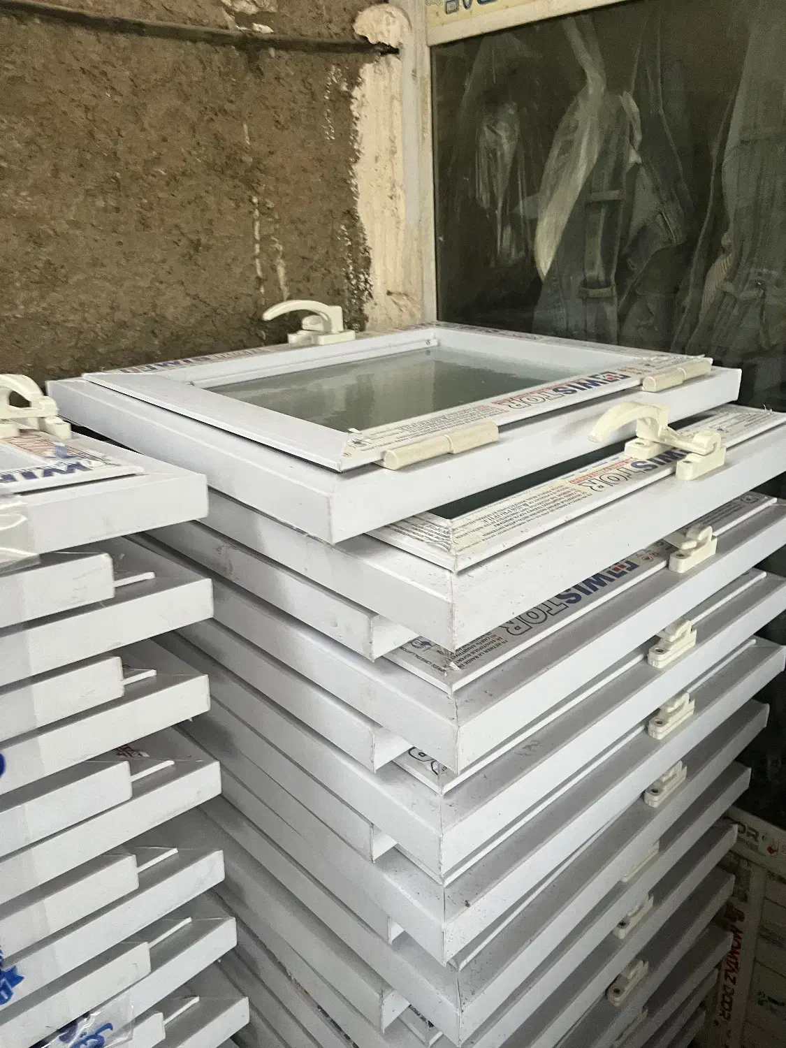 پنجره پی وی سی درب آکاردئونی|مصالح و تجهیزات ساختمان|تهران, صادقیه|دیوار