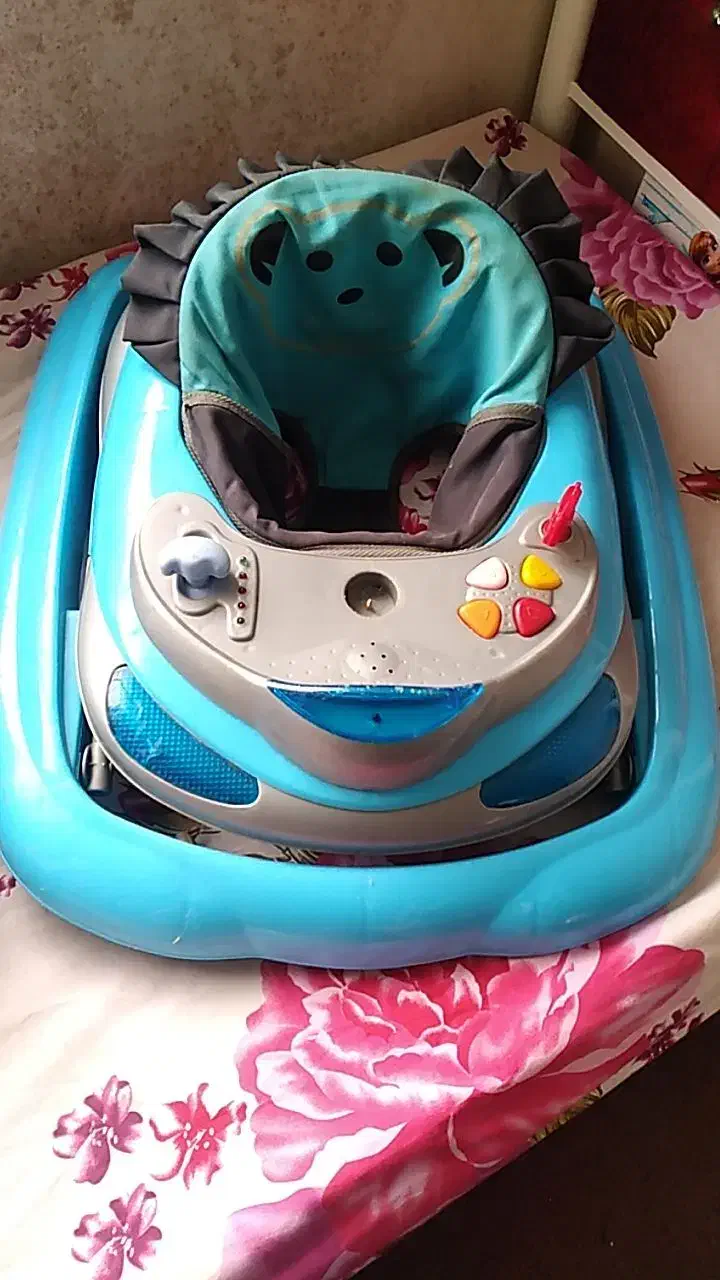 رورئک کریر|کالسکه و لوازم جانبی|چالوس, |دیوار