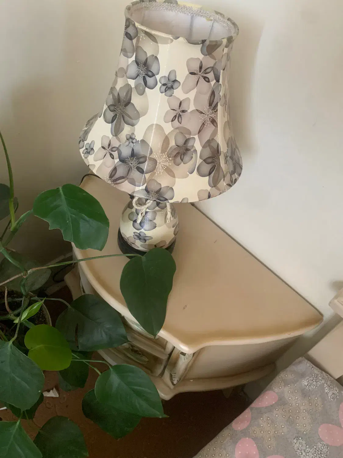 تختخواب دونفره به همراه تشک وعسلی ها|تخت و سرویس خواب|پردیس, فاز ۱۱|دیوار