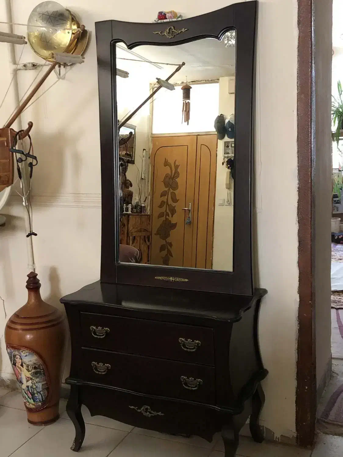 آینه کنسول|بوفه، ویترین، کنسول|شاهین‌شهر, نظامی|دیوار