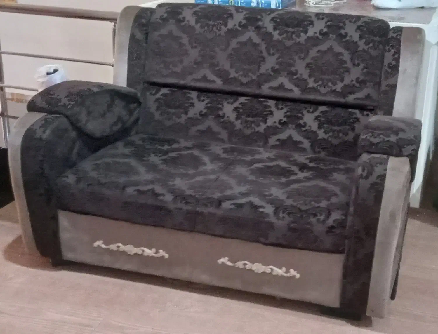 مبل راحتی ۷ نفره و تلویزیون|مبلمان خانگی و میز عسلی|خلخال, |دیوار