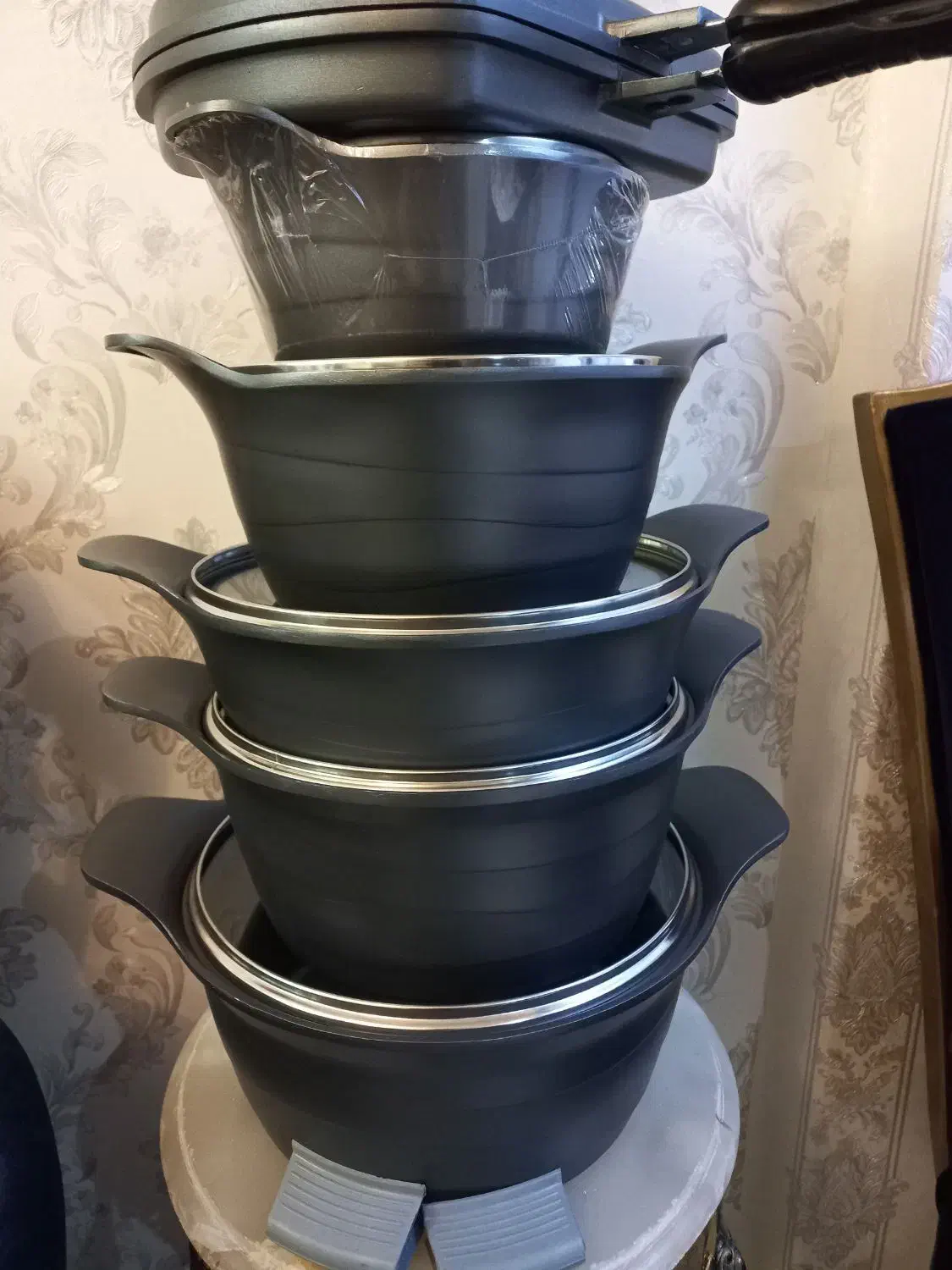 سماور قابلمه بخارشو چینی و کلی از لوازم فوری|سماور، چای‌ساز، قهوه‌ساز|اصفهان, مرداویج|دیوار