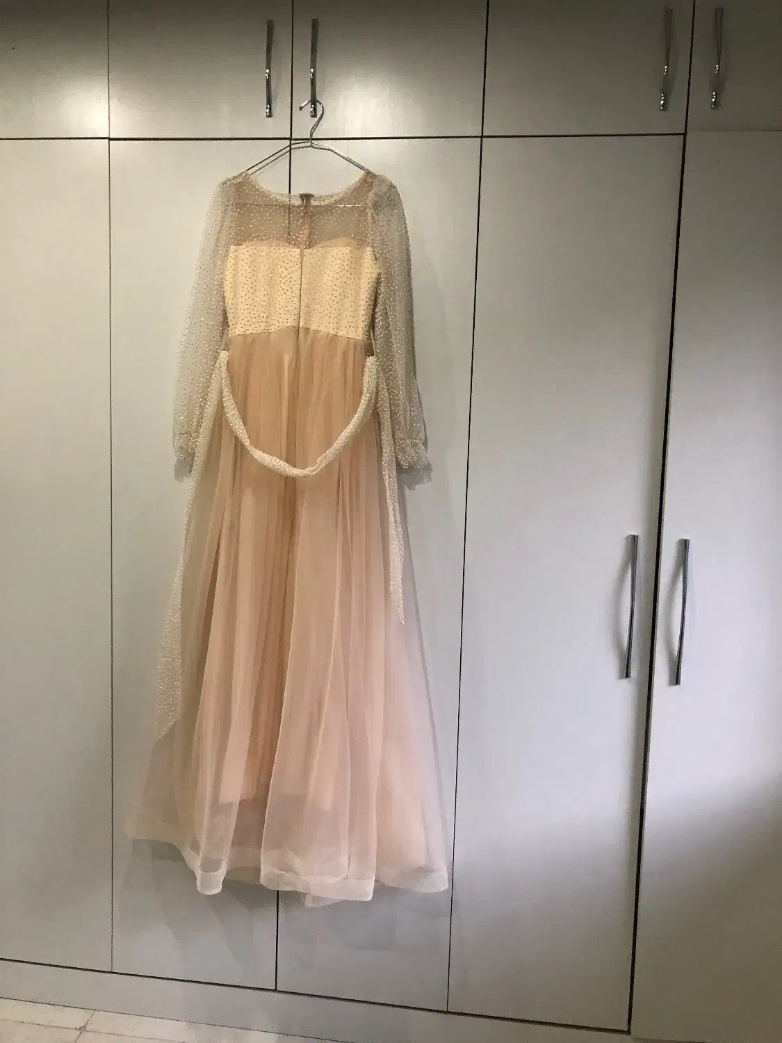 پیراهن مجلسی|لباس|رودهن, |دیوار