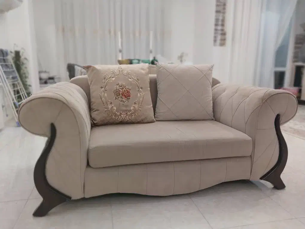 مبل 7 نفره در حد نو کیفیت درجه یک|مبلمان خانگی و میز عسلی|رشت, باهنر|دیوار