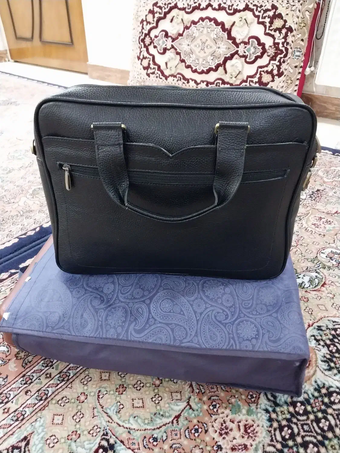 کیف اداری چرمی|کیف، کفش، کمربند|ری, شهید غیوری (ابن باویه)|دیوار