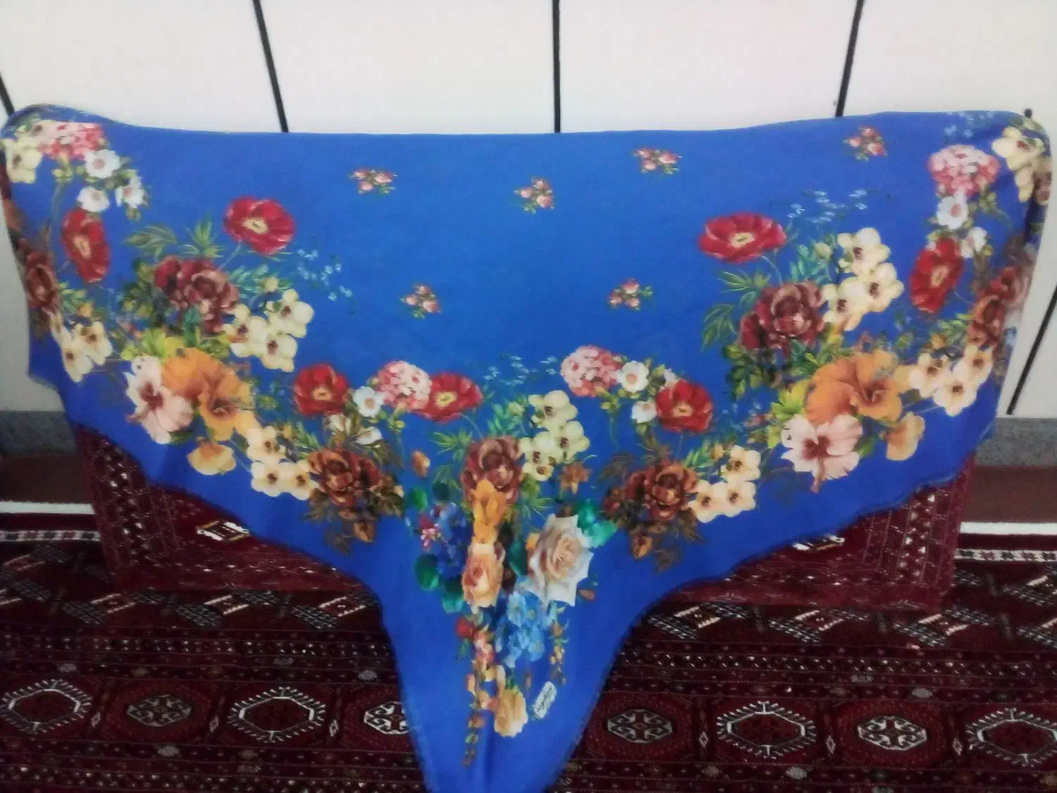 روسری بزرگ|لباس|بندر ترکمن, |دیوار