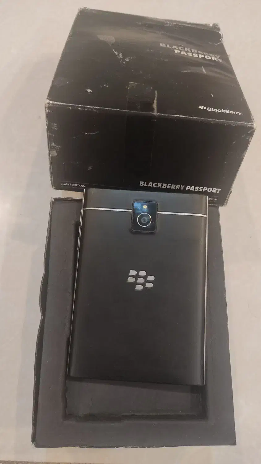 بلک بری پاسپورت|موبایل|کرج, باغستان|دیوار
