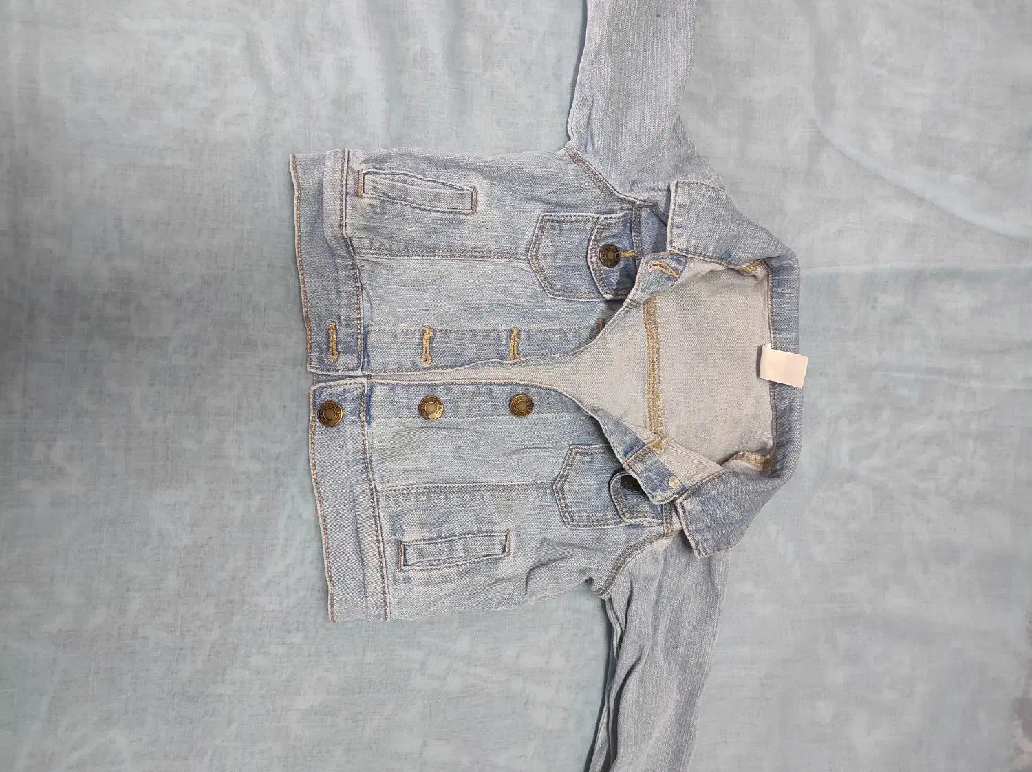 تیکه ایی ۸۰ تومن|کفش و لباس بچه|خرمآباد, |دیوار