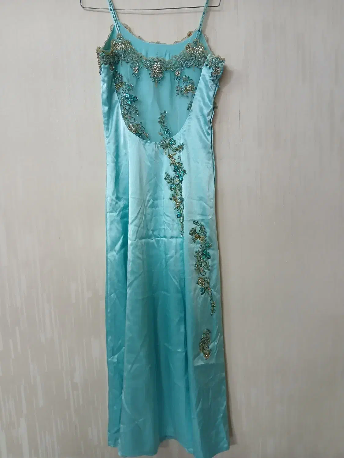 لباس زنانه|لباس|تهران, زرکش|دیوار