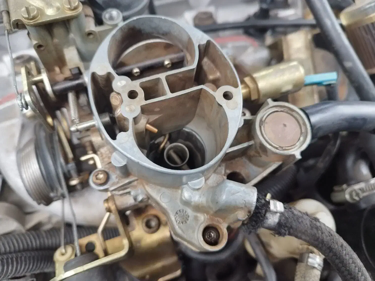 کاربراتور|قطعات یدکی و لوازم جانبی|رشت, بیجارپس|دیوار