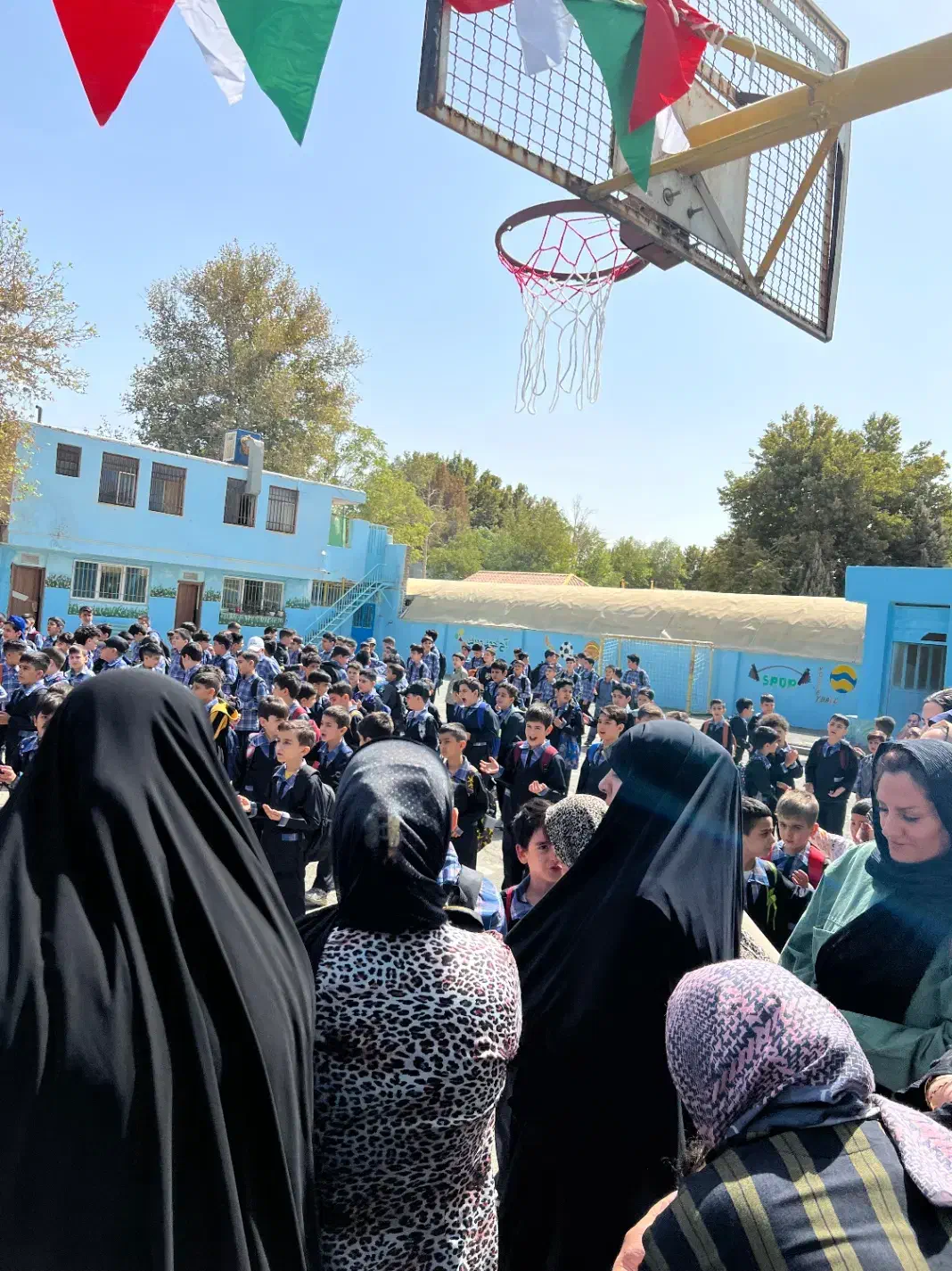 سرویس مدرسه|خدمات حمل و نقل|کرج, حصار|دیوار