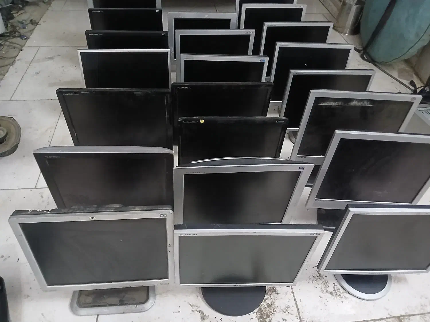 مانیتور|قطعات و لوازم جانبی رایانه|اسلام‌شهر, شهرک قائمیه|دیوار