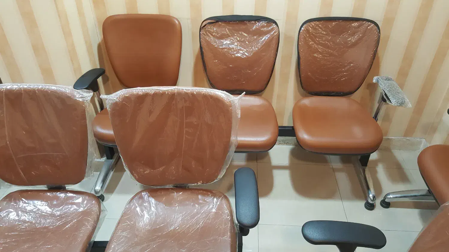 میز و کمد و صندلی|دفتر کار|رشت, گلسار|دیوار