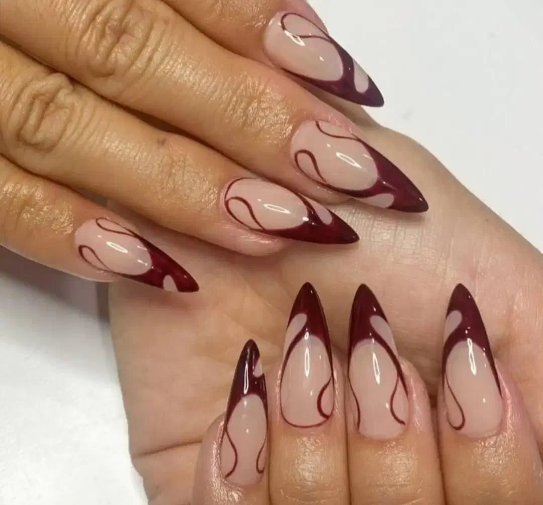 خدمات کاشت و طراحی ناخن|خدمات آرایشگری و زیبایی|شیراز, شهرک امیر کبیر|دیوار