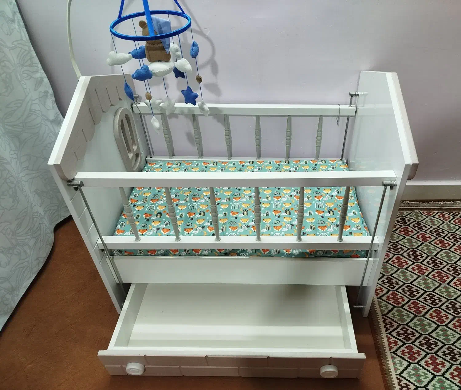 تخت کنار مادر نوزاد|تخت و سرویس خواب|زنجان, |دیوار