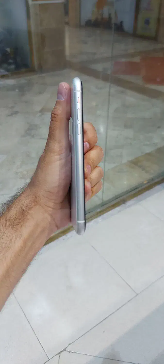 iphone 11 در حد آکبند/باز نشده/دو سیم|موبایل|تهران, فردوسی|دیوار