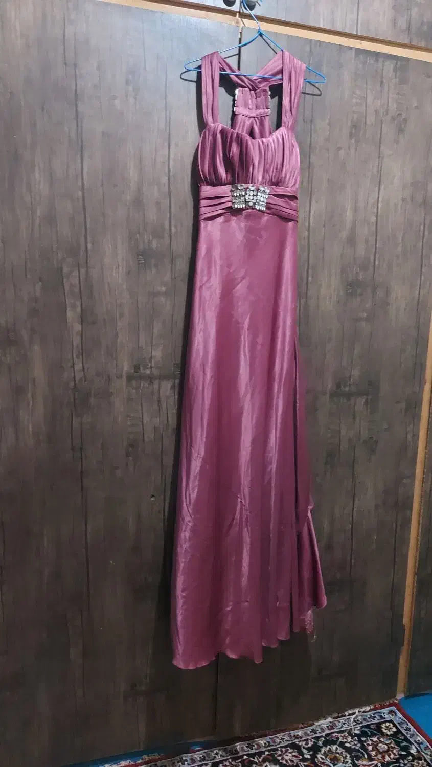 لباس مجلسی|لباس|قدس, شهرقدس|دیوار