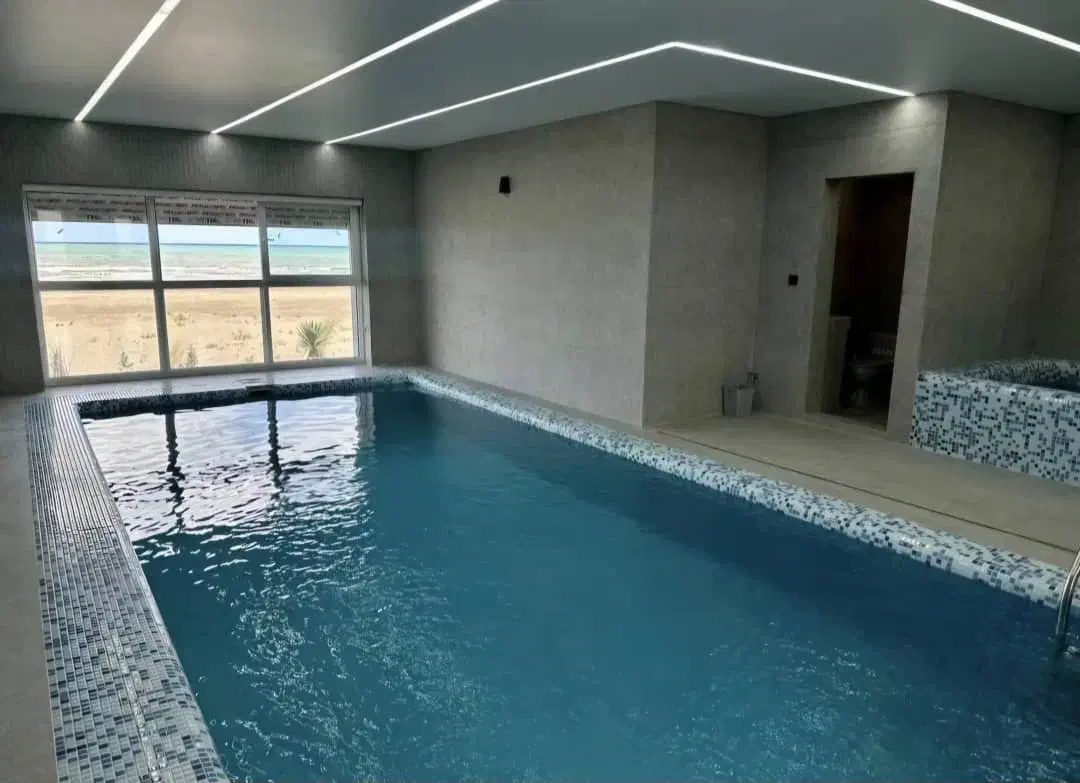 اجاره ویلا استخردار ساحلی پلاک اول دریا لب اب|اجارهٔ کوتاه‌مدت ویلا و باغ|آمل, |دیوار